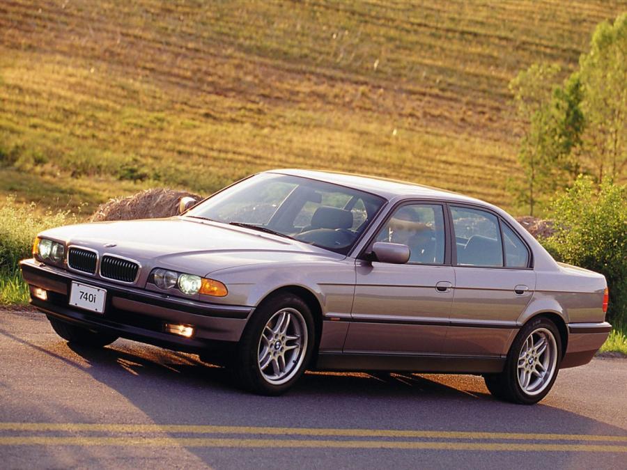  BMW 740i 1998 года  (US) (фото 3 из 10)